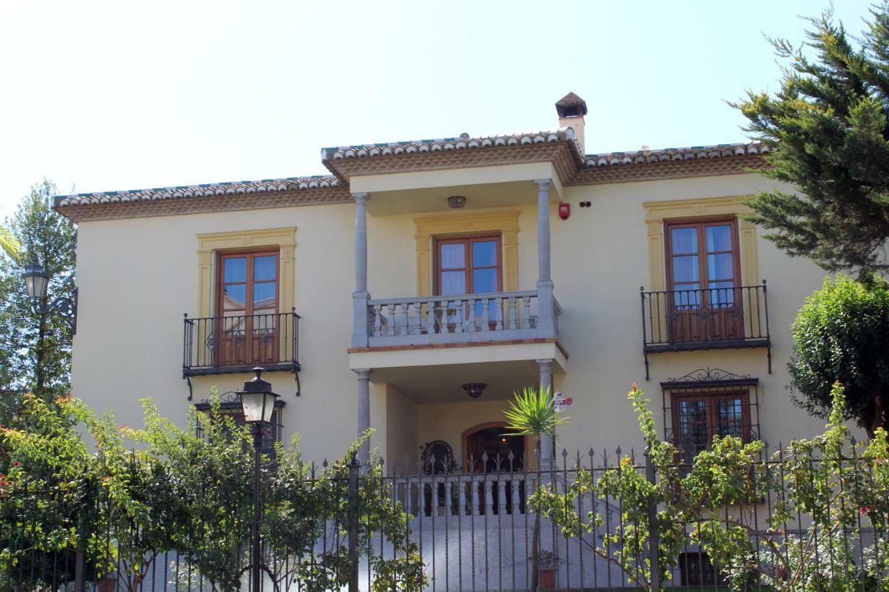 Hotel Boutique La Zubia Экстерьер фото